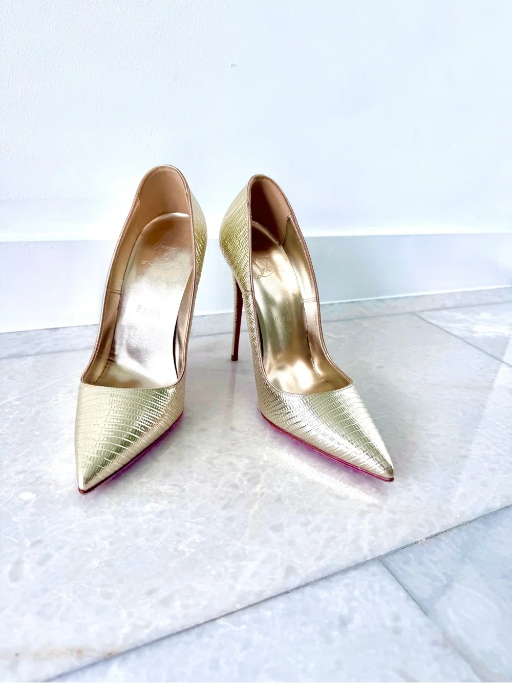 Kate 100 Gold Metallic Pumps Christian Louboutin Metallic Textured Pointed-Toe